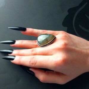 Size 8 silver striated labradorite ring